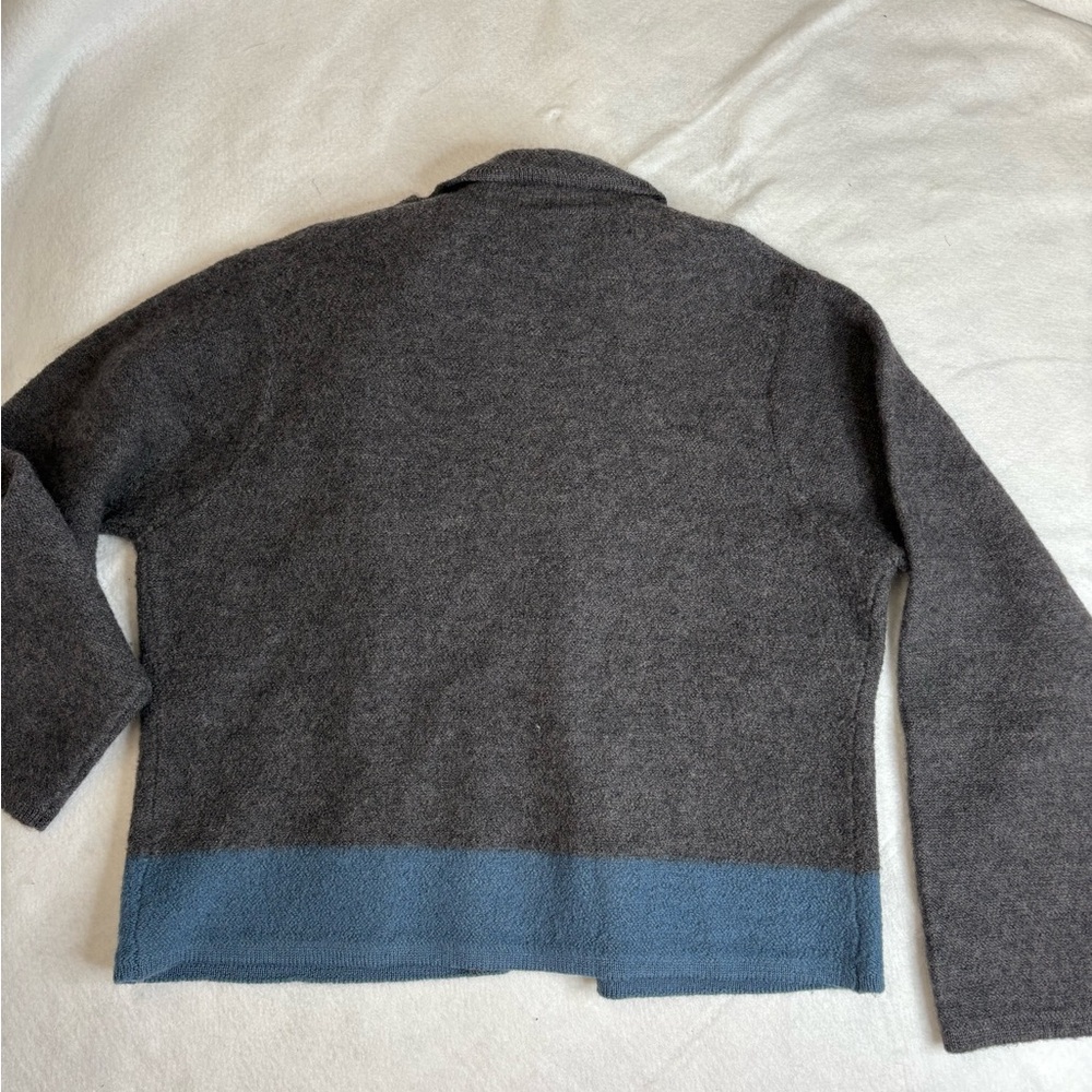 Pendleton 100% Virgin Wool Gray & Blue Floral Embroidered Cardigan Sweater XL - Picture 5 of 5